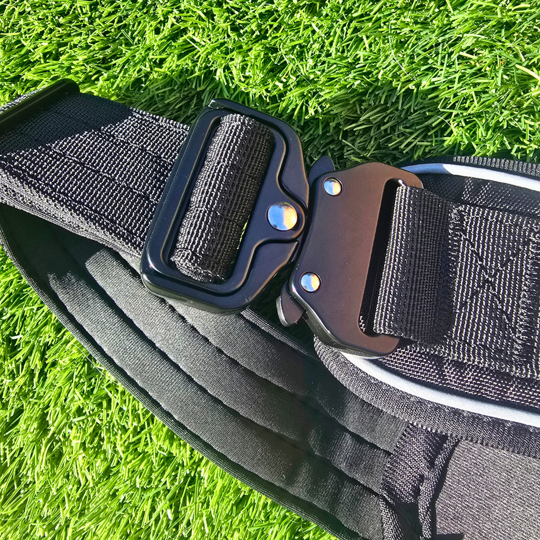 Black Ultimate Strength Harness – Built for Power, Designed for Comfort