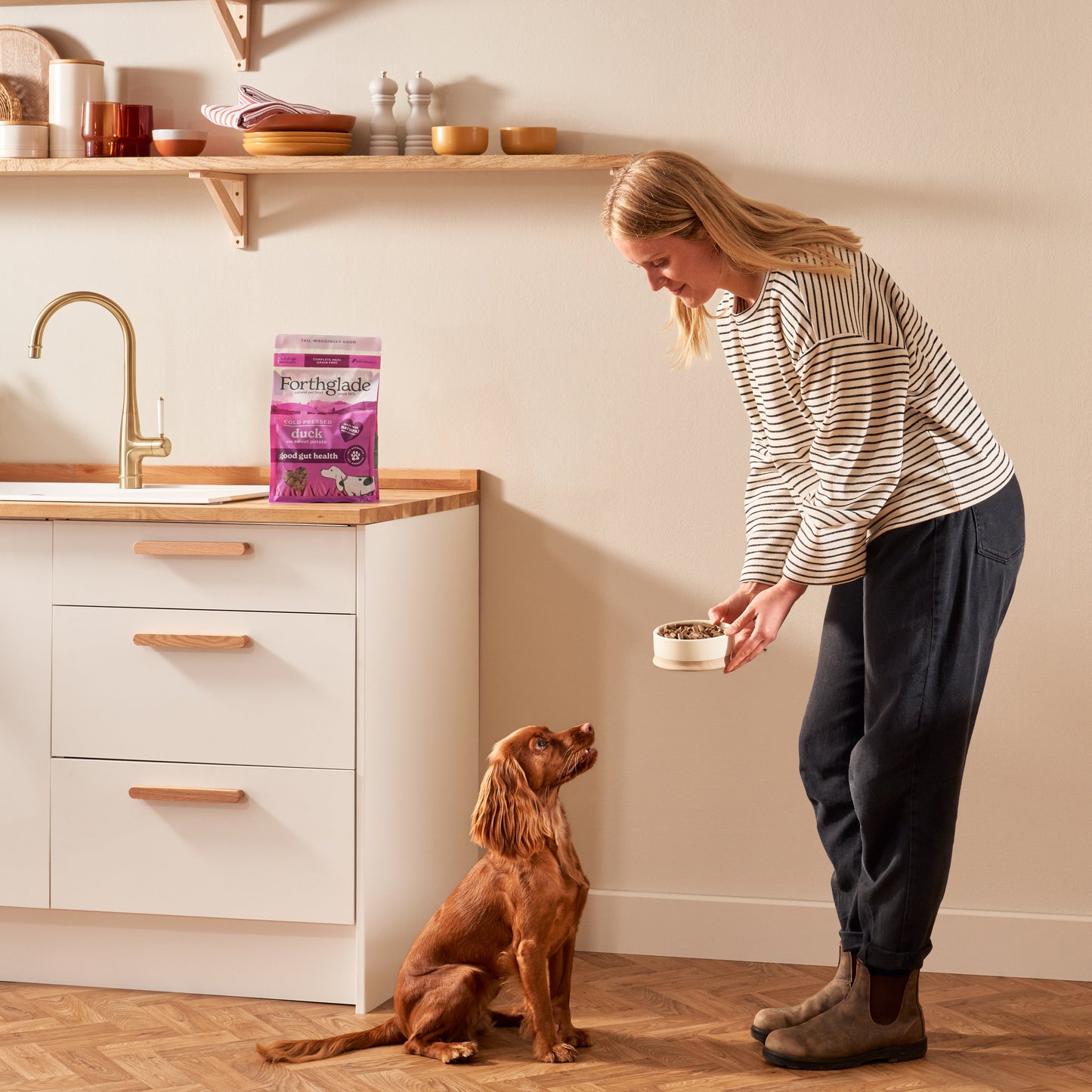 Forthglade Cold Pressed Duck dry dog food pellets