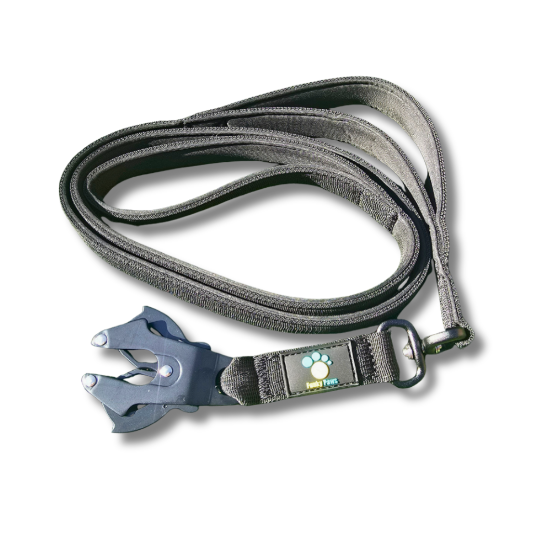 Black Ultimate Strength Lead – Lightweight, Strong, and Ready for Adventure